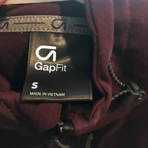 Maroon jacket GapFit brand new